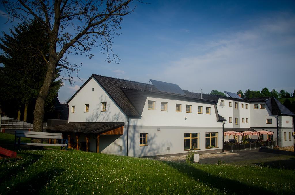 Penzion Pod Hůrkou Hradecna Esterno foto